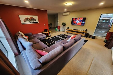 Photo of property in 2/24 Halver Road, Hillpark, Auckland, 2102