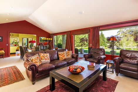 Photo of property in 280 Gillespie Place, Acacia Bay, Taupo, 3385