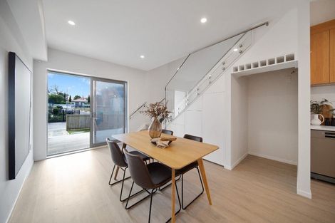 Photo of property in 3 Farranfore Road, Opaheke, Papakura, 2113