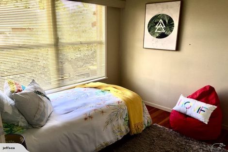 Photo of property in 4/43 Shakespeare Road, Milford, Auckland, 0620