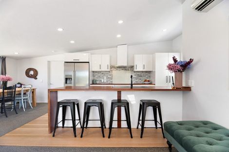 Photo of property in 43 Estuary Road, New Brighton, Christchurch, 8061