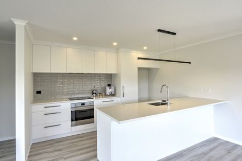 Photo of property in 14 Van Baarle Close, Carterton, 5713