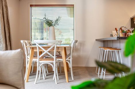 Photo of property in 5 Paparoa Crescent, Aotea, Porirua, 5024