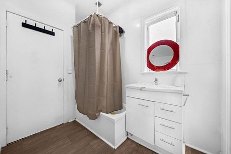 Photo of property in 12 Gordon Road, Papatoetoe, Auckland, 2025