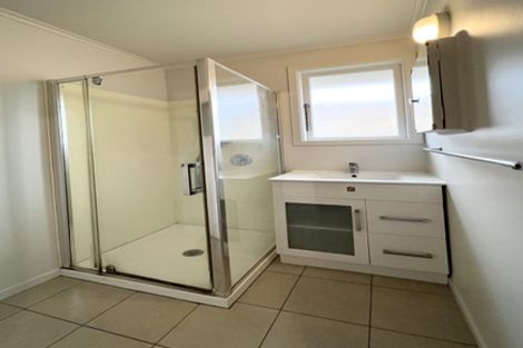 Photo of property in 44 Wilsher Crescent, Henderson, Auckland, 0612