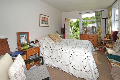 Photo of property in 52 Olliviers Road, Phillipstown, Christchurch, 8011