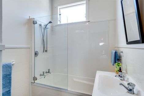 Photo of property in 1211 Caroline Road, Mayfair, Hastings, 4122