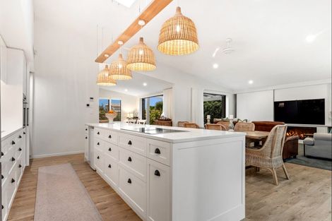 Photo of property in 4 Taumata Road, Omaha, Warkworth, 0986