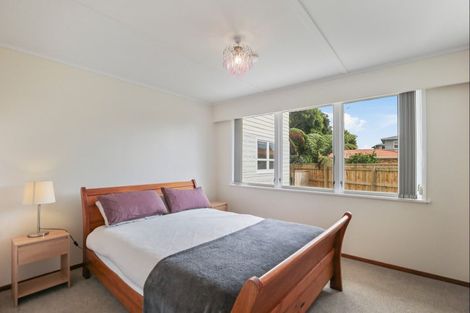 Photo of property in 28 Highbury Drive, Levin, 5510