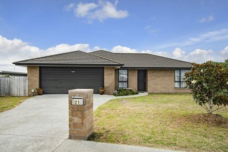 Photo of property in 21 Ocean View Rise, Ruakaka, 0116