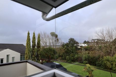 Photo of property in 11f Clearwater Cove, West Harbour, Auckland, 0618