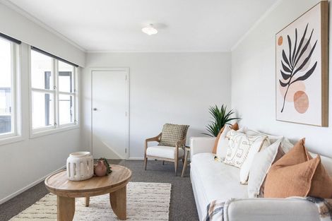 Photo of property in 8a Queen Road, Bellevue, Tauranga, 3110