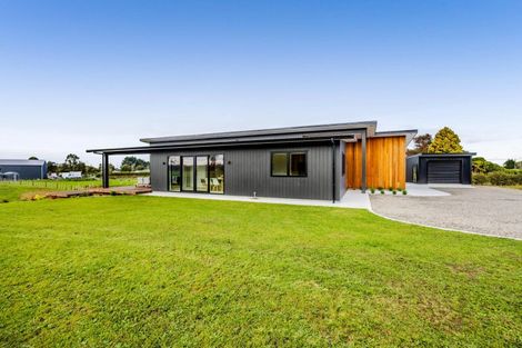 Photo of property in 66 Flint Road West, Stratford, 4332