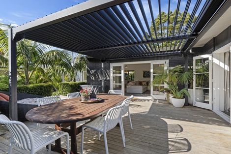 Photo of property in 222 Tukapa Street, Westown, New Plymouth, 4310