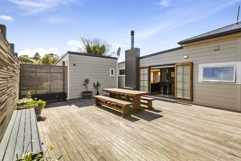 Photo of property in 32 Frankmoore Avenue, Johnsonville, Wellington, 6037