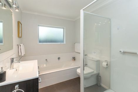 Photo of property in 28a Cotter Street, Greytown, 5712