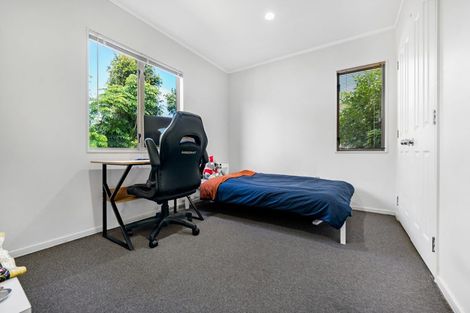 Photo of property in 5/17 Neta Grove, Henderson, Auckland, 0612