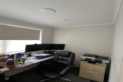 Photo of property in 19 Pouate Way, Waiuku, 2123