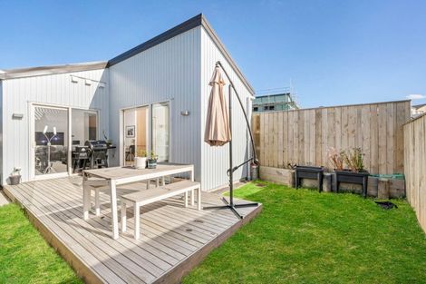 Photo of property in 22 Puhikawa Street, Massey, Auckland, 0614