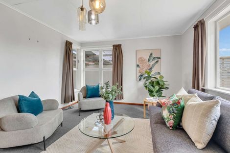 Photo of property in 7 Bristol Crescent, Roslyn, Palmerston North, 4414