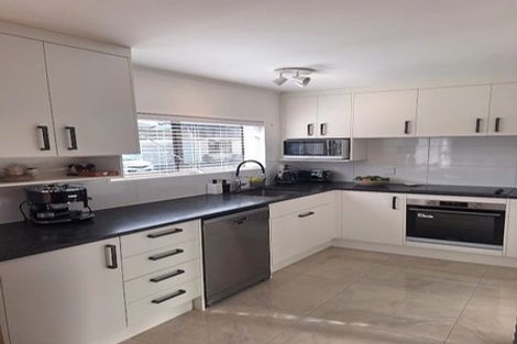 Photo of property in 4/30 Leighton Avenue, Waiwhetu, Lower Hutt, 5010