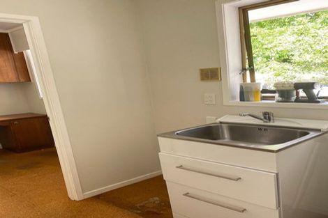 Photo of property in 11 Robin Lane, Browns Bay, Auckland, 0630