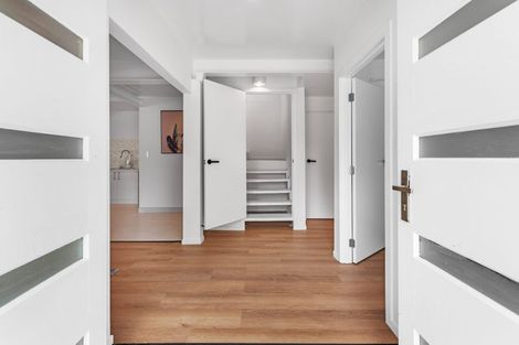 Photo of property in 104 Parrs Cross Road, Sunnyvale, Auckland, 0612