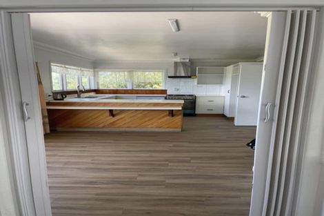 Photo of property in 233 Te Atatu Road, Te Atatu South, Auckland, 0610