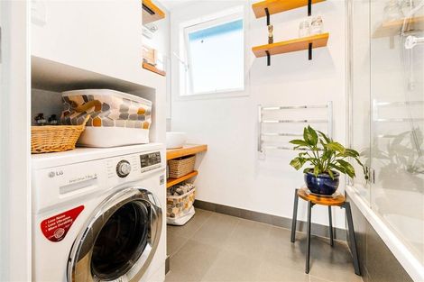 Photo of property in 45 Totara Road, Te Atatu Peninsula, Auckland, 0610