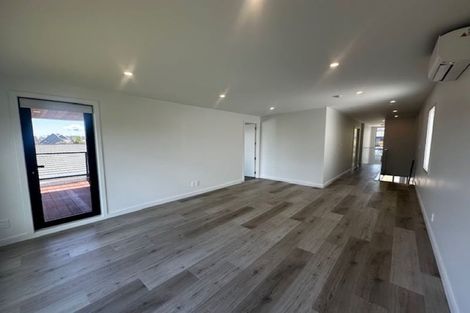Photo of property in 35b Clyside Avenue, Half Moon Bay, Auckland, 2012