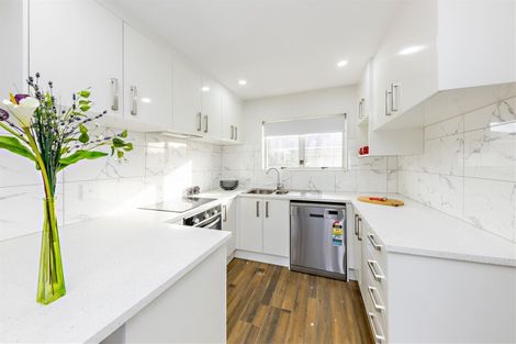 Photo of property in 1/4 Slim Place, Clendon Park, Auckland, 2103