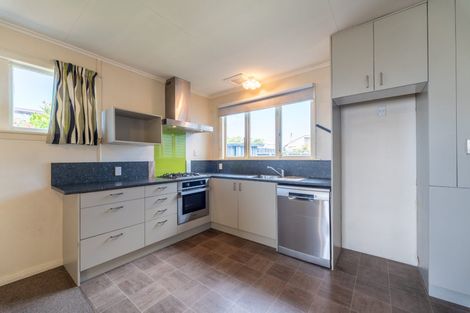 Photo of property in 24 Avenue Road, West End, Timaru, 7910