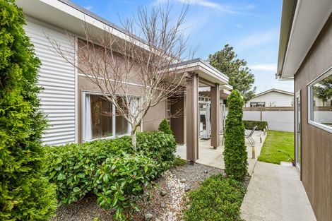 Photo of property in 44a Yeovil Road, Te Atatu Peninsula, Auckland, 0610