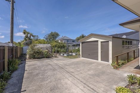 Photo of property in 74 Wilsons Road, Saint Martins, Christchurch, 8022