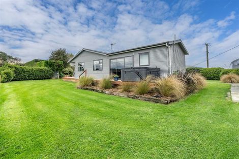 Photo of property in 327 Egerton Road, Winton, 9782
