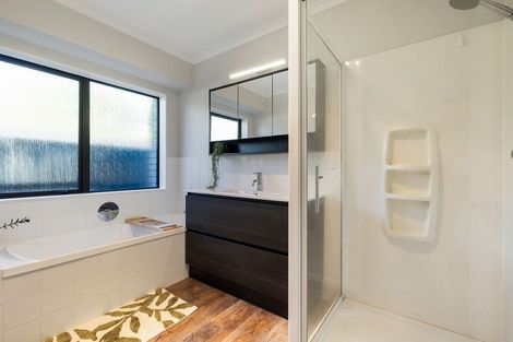 Photo of property in 28 Madison Street, Cambridge, 3434