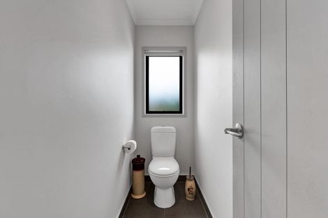 Photo of property in 3 Larlin Heights, Hawera, 4675