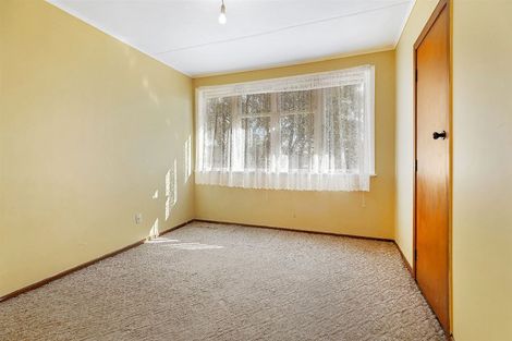 Photo of property in 2 Arahura Crescent, Waitangirua, Porirua, 5024