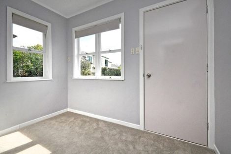 Photo of property in 20a Corunna Road, Milford, Auckland, 0620
