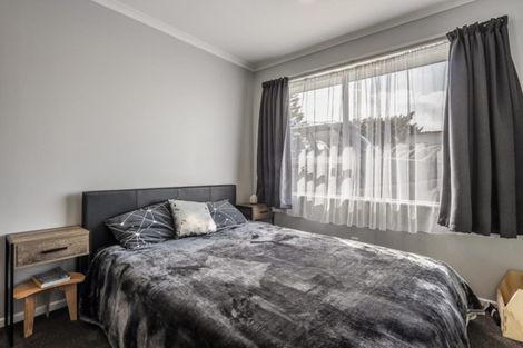 Photo of property in 5 Walton Road, Paraparaumu Beach, Paraparaumu, 5032