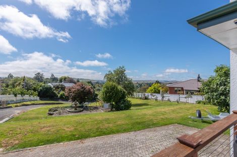 Photo of property in 20 Domain Road, Waipawa, 4210