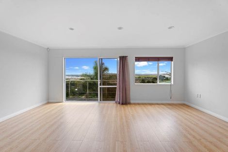 Photo of property in 114 Point View Drive, East Tamaki Heights, Auckland, 2016