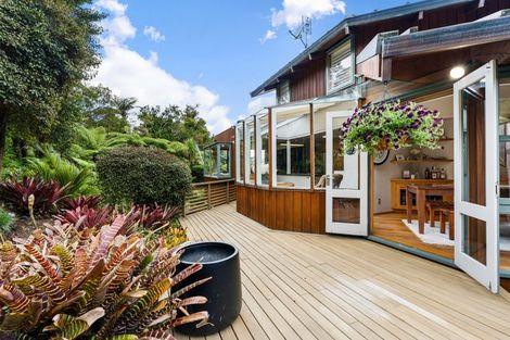 Photo of property in 50 Braemar Road, Castor Bay, Auckland, 0620