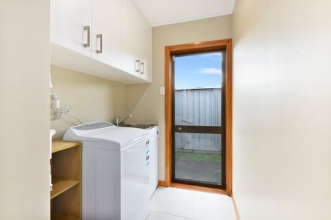 Photo of property in 2/4 Miriam Corban Heights, Henderson, Auckland, 0612