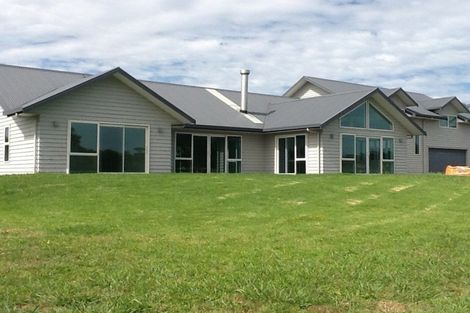 Photo of property in 14 Burberry Road, Karaka, Drury, 2578