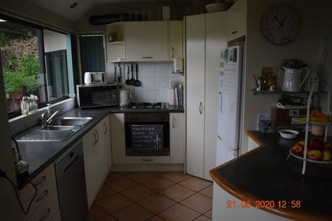 Photo of property in 31c Greenvalley Rise, Glenfield, Auckland, 0629