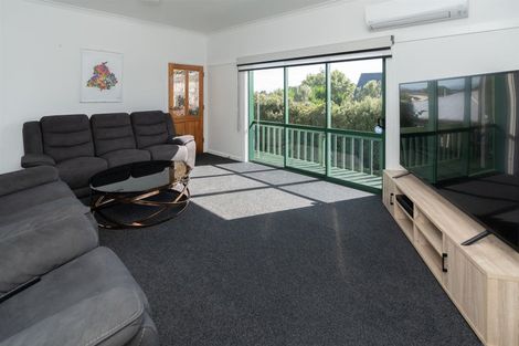 Photo of property in 35 Livingstone Avenue, Nawton, Hamilton, 3200