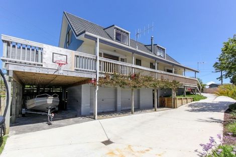 Photo of property in 119 Wairau Road, Oakura, 4314