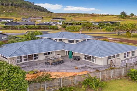 Photo of property in 102 The Quay, Pauanui, Hikuai, 3579