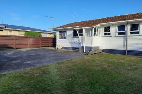 Photo of property in 46 Ramanui Avenue, Hawera, 4610